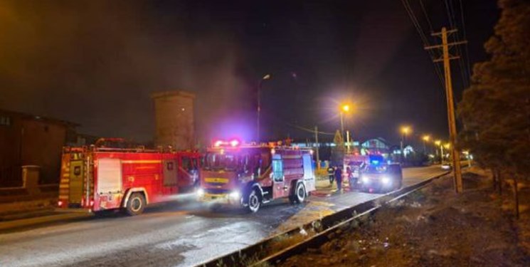 آتش‌سوزی یک واحد صنعتی در سمنان مهار شد+عکس