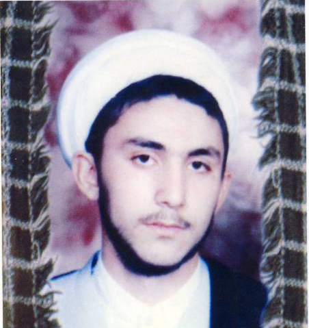 این شهید روحانی قبل از شهادت خانه را سیاهپوش کرد و برای حجله‌اش عکس گرفت