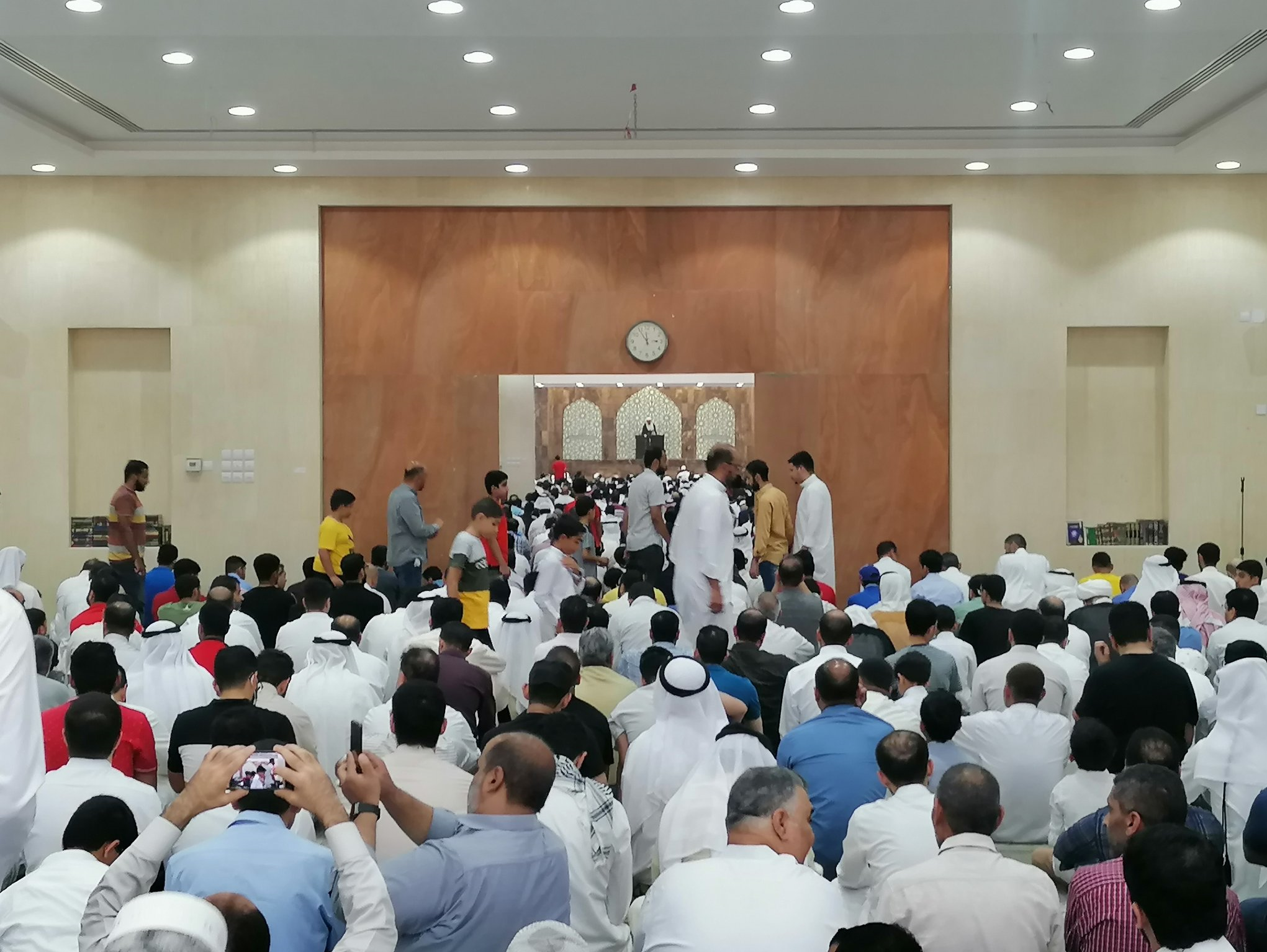 برپایی نماز جمعه در مسجد امام صادق(ع) بحرین پس از 6 سال ممنوعیت+تصاویر
