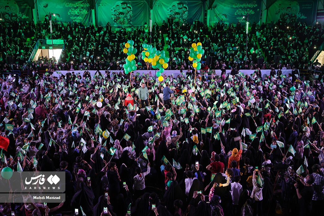 جشن پویش «عزیزم حسین» برگزار شد/ همخوانی هلالی و پویانفر با دهه نودی‌ها در سرود «سلام فرمانده» +عکس و فیلم