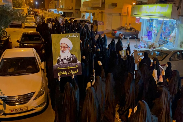 صدها بحرینی در اعلام همبستگی با آیت الله عیسی قاسم راهپیمایی کردند