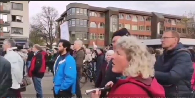 معترضان آلمانی، وزیر خارجه را «جنگ‌طلب» و «دروغگو» خطاب کردند +فیلم