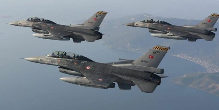 پرواز بی‌سابقه جت‌های اف-۱۶ ترکیه نزدیک شهر مهم یونان
