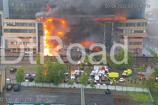 آتش‌سوزی گسترده در یک مرکز تجاری در غرب مسکو+فیلم