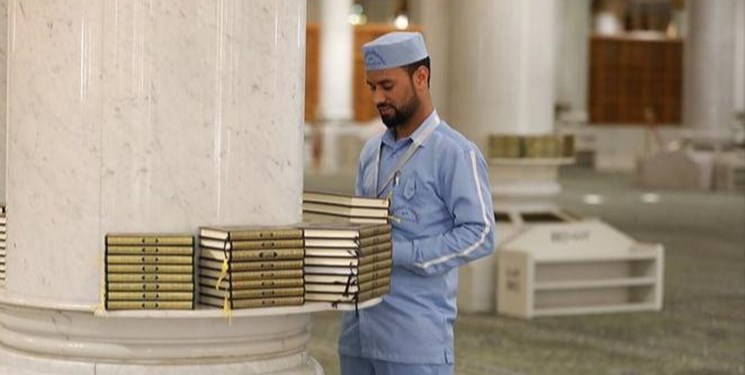 بیش از ۱۵۵ هزار جلد قرآن به ۵۲ زبان در مسجدالنبی (ص) قرار گرفت +عکس