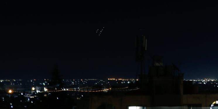 حمله هوایی جنگنده‌های اسرائیلی به جنوب دمشق+ فیلم