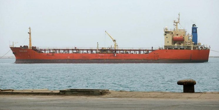 دولت مستعفی مدعی توقیف یک کشتی ایرانی شد