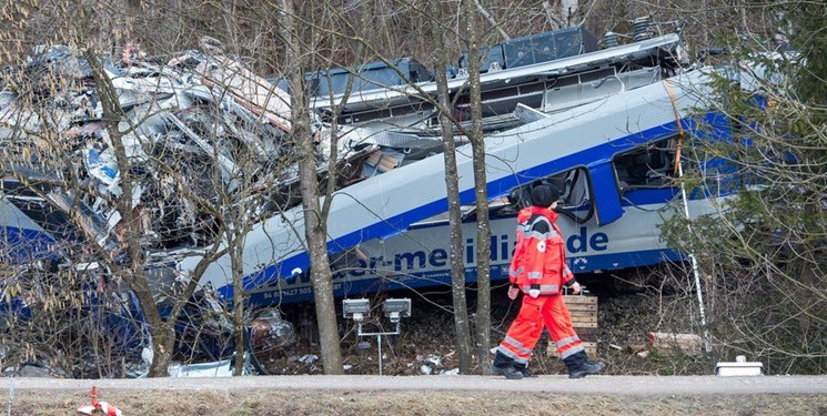 چهار کشته و ۳۰ مجروح در حادثه برای قطار در آلمان