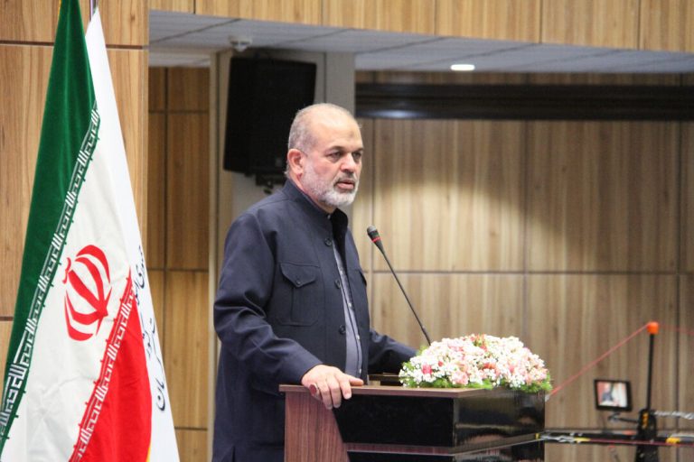 وحیدی: کمبود واکسن نداریم/ وزارت بهداشت نیازها در تهیه سرم را رفع می‌کند