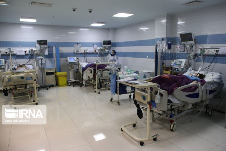 فوت ۱۸ بیمار کرونایی و شناسایی ۷۲۶ بیمار جدید