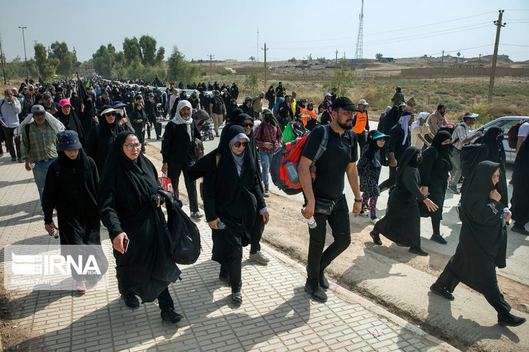 گرمازدگی برای سالمندان، کودکان و زنان باردار در مراسم اربعین ملموس‌تر است