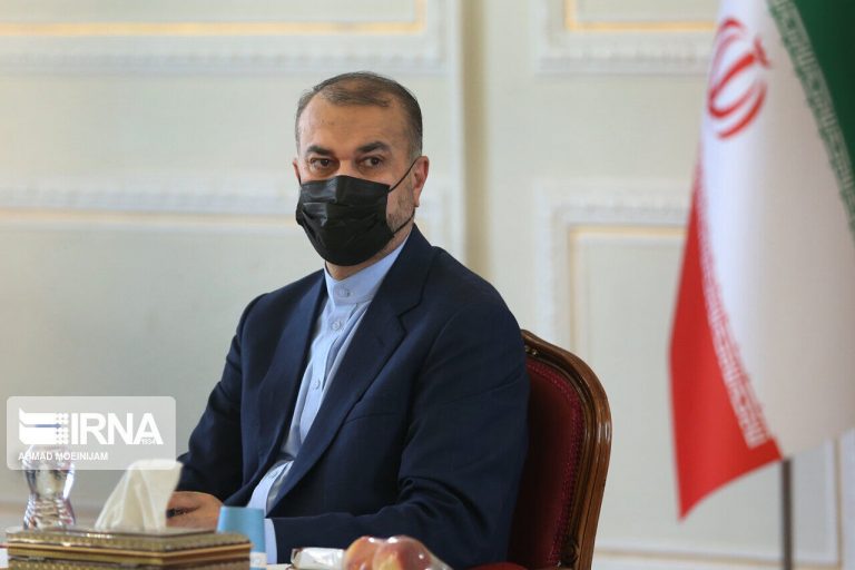 امیرعبداللهیان از خانه‌ بیماران پروانه‌ای دیدار کرد