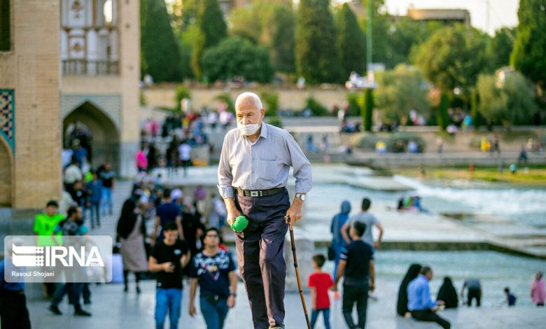 وجود ۹ میلیون و ۳۰۰ هزار سالمند در کشور/ زنانه شدن سالمندی