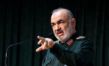 اظهارات سردار سلامی درباره علت حمله نظامی به خاک ایران بعد از انقلاب ۵۷