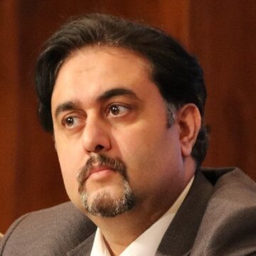 ایران؛ تنهاترین نهنگ ۵۲ هرتزی