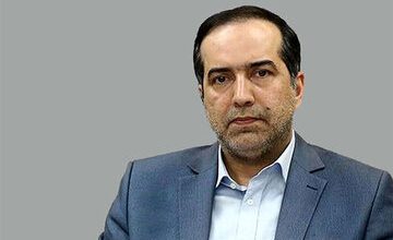 حسین انتظامی به سوگ نشست