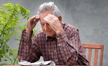چه عواملی احتمال ابتلا به آلزایمر را افزایش می‌دهند؟