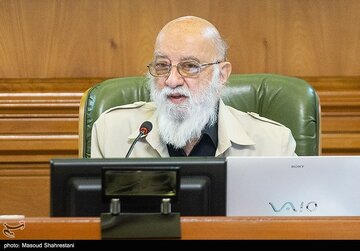 انتقاد چمران به دو بانک/ دهنکجی به اصول معماری از سوی بانکهای تجارت و ملت