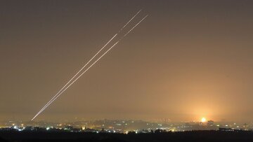 عکسی از موشک های ایران بر فراز پارلمان اسرائیل