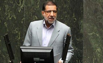 کوثری: بزرگترین مشکل آمریکا در ایران حضور یک ابرحریف به نام آیت‌الله خامنه‌ای است