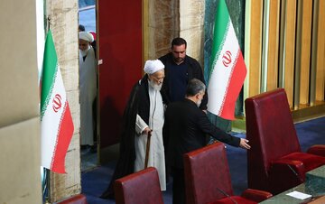آیت الله موحدی کرمانی؛ رئیس ۹۳ ساله خبرگان ششم با ۶۶ درصد آراء /شوک به جامعه مدرسین یا یک توافق بین جامعتین؟