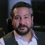 تندیس زرین کنفرانس ملی اقتصاد دانش بنیان به رئیس کمیسیون اقتصاد دیجیتال مجمع جوانان اهدا شد