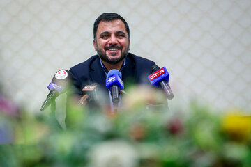 زارعپور: از پایگاه چابهار ماهواره به فضا پرتاب میکنیم