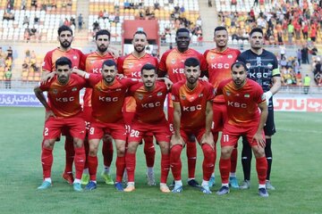 عکس| اصرار عجیب فولادیها به پوشیدن پیراهن مشکی مقابل استقلال!