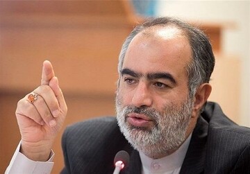 کنایه معنادار حسام الدین آشنا به محمود احمدی نژاد