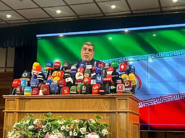 نیکزاد:مشکلات معیشتی مردم با ایجادشفافیت و افزایش مسئولیت مردمی قابل حل است/ چنارانی:  آمده‌ام تا سهم زنان را از کرسی‌های سیاسی مطالبه‌گری کنم