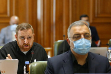انتقاد تند یک عضو شورای شهر از انسداد یک مسیر بدون اطلاعرسانی؛ «شهرداری مشغول به امور دیگری است»/ تکرار ماجرای حکم پزشکیان برای زاکانی