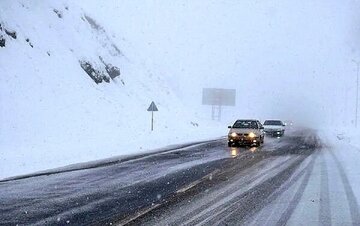 بارش برف و باران در جادههای ۹ استان/ ترافیک سنگین در این محورها