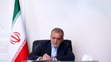 اصرار رسانه اصولگرا بر استعفای پزشکیان/ محافل نزدیک به رئیس جمهور که دنبال باز کردن سفارت آمریکا بودند، استعفا را دنبال می کنند
