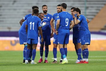 استقلال مثل خانه کلنگی است!