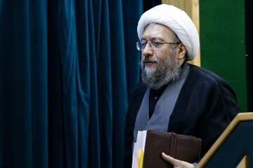 توضیحات آملی لاریجانی در مورد یک پرونده جنجالی/ مجمع تشخیص بنای تعلل و یا تعجیل در بررسی لوایح پالرمو را ندارد