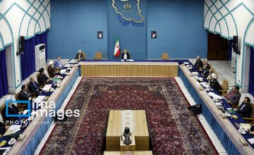 همنشینی لاریجانی و حداد عادل در جلسه شورای عالی انقلاب فرهنگی/ رحیم‌پور ازغدی هم حضور داشت