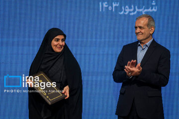 کمر همت برای حذف تکوزیر زن؛ فرزانه صادق قربانی سیاست ورزی جبهه پایداری می شود؟