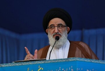 اظهارات تند امام جمعه بوشهر در مورد فستیوال کوچه / روایت امام جمعه تبریز از اشک رهبرانقلاب برای شهادت مرتضی مطهری