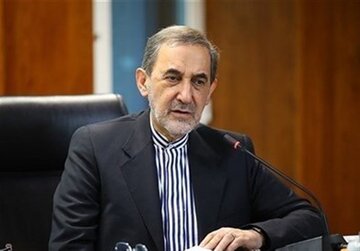 اظهارات ولایتی به شایعات در مورد تغییر نام خلیج فارس/ کشوری با سابقه ۲۵۰ساله نمیتواند مستندات ایران ۲۲۰۰۰ ساله را تغییر دهد