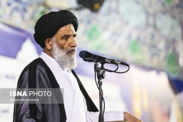 امام جمعه اهواز: بانویی فرزند یازدهمش در راه است و همسرش شغل ندارد اما عده‌ای خانه نداشتن و بیکاری را بهانه می‌کنند/ مردم درباره حجاب تذکر لسانی بدهند