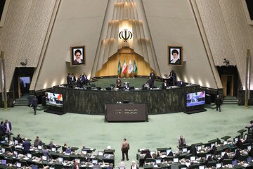 انتقاد تند سه چهره سیاسی از مجلس یازدهم و دوازدهم/ با این ریش نمی شود به تجریش رفت