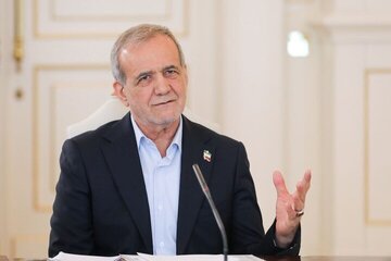 اولین تصاویر از دیدار پزشکیان با وزیر خارجه عمان