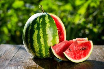 با ترفند دو انگشتی، شیرینترین هندوانه را انتخاب کنید