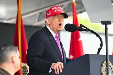 ترامپ،در دانشگاه افسری پوتین را متهم به دزدی کرد!/این خبر چرا مهم است؟