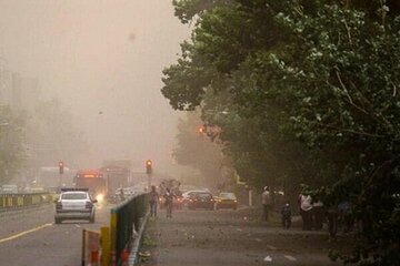 توضیحات مدیرکل اداره هواشناسی استان تهران درباره وزش‌ بادهای شدید لحظه‌ای در تهران/ سرعت بادها چقدر است؟