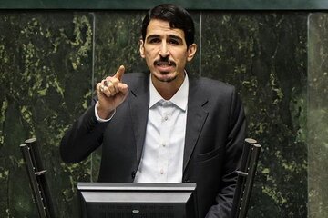 حمله تند مالک شریعتی به شمخانی؛ این کشتیها و مالکیتها از کجا آمده؟/ او و خانوادهاش متهم به کاسبی تحریم هستند؛ رئیس قوه قضاییه رسیدگی کند