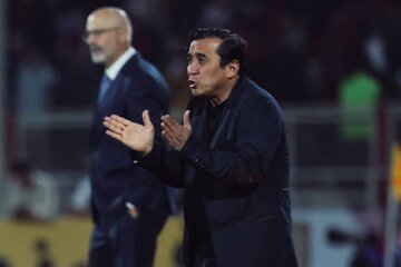 خداداد عزیزی: تراکتور فوتبالی قهرمان شد و پزشکیان و تاج برای ما گل نزدند/مادر بیرانوند چه گناهی کرده که به او فحش میدهند؟
