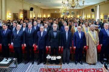 عراقچی:تهران به قلب تپندهی وفاق بینالمللی تبدیل شد