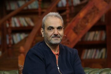 عکس | جواد خیابانی در حال تدریس در دانشگاه