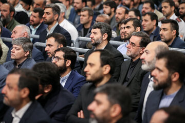 غیبت سعید جلیلی و بذرپاش در اولین مراسم سالگرد شهدای خدمت/ عبدالملکی هم آمد/ کدام دولتمردان سیزدهم در بیت رهبری حضور داشتند؟+ تصاویر